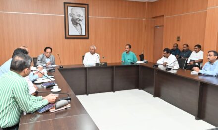 Chief Minister held review meeting regarding maintenance of roads and bridges, gave instructions to officials