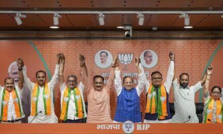 Delhi AAP MLA Kartar Singh Tanwar, former minister Raj Kumar Anand join BJP