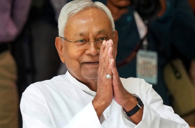 Bihar’s CM gave employment letters to 9,888 applicants.