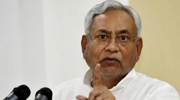 Bihar assembly delayed until noon amid opposition protest over the denial of special status.