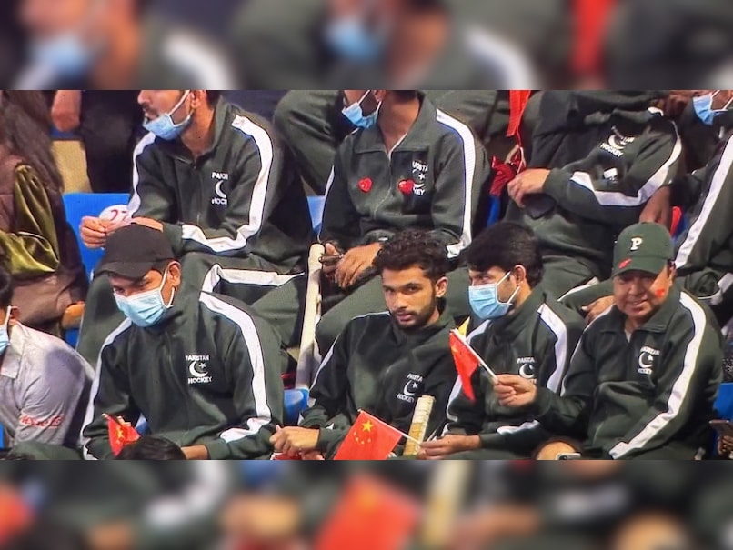 Pakistan Players Seen Holding China’s Flag During Asian Champions Trophy Final Against India, Social Media Reacts