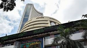 Sensex Slumps 500 Points, Investors Lose ₹3 Lakh Crore