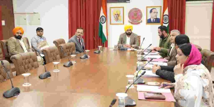 Punjab CM Concludes Second Edition of ‘Khedan Watan Punjab Dian’ with Cash Awards for Top Athletes