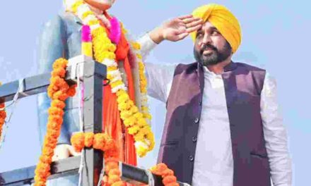 CM LEADS THE STATE TO PAY FLORAL TRIBUTES TO SHAHEED KARTAR SINGH SARABHA ON HIS MARTYRDOM DAY