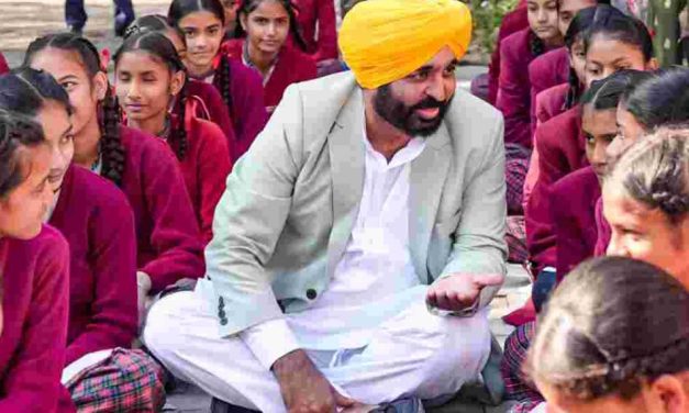 CM conducts surprise visit to government schools in Rupnagar