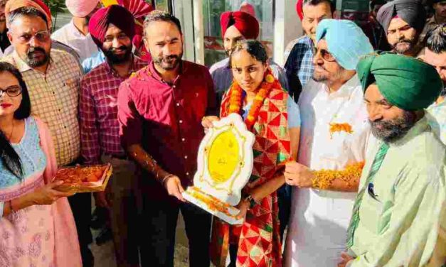 Punjab Minister Meet Hayer Gives Warm Welcome to Asian Games medalist in Archery Parneet Kaur at Mohali Airport