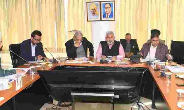 Welfare of Forest workers a priority with State Government: Lal Chand Kataruchak