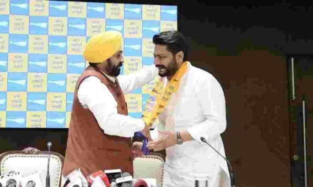 AAP Fortifies Position in Sangrur as Ex – Congressman Dalvir Goldy Joins