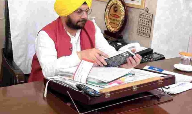 2 PSPCL clerks suspended for Rs 2.74 lakh scam – Harbhajan Singh ETO