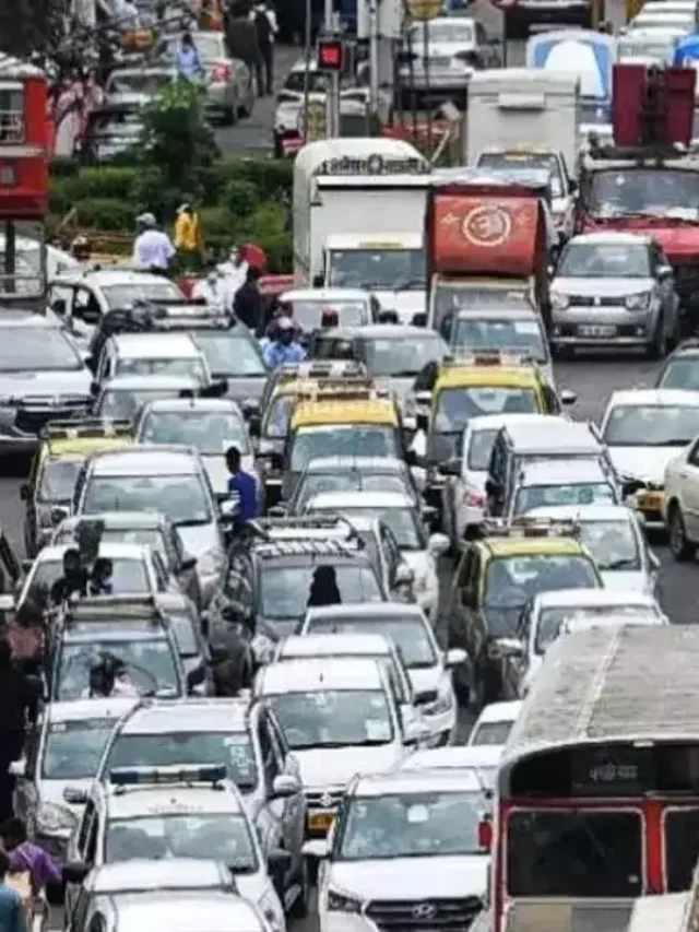 Maharashtra forms panel to study banning petrol/ Diesel vehicles in mumbai to combat worsening air quality .