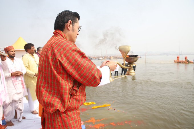 Bhutan King Takes Sacred Dip at Maha Kumbh, Strengthening India-Bhutan Ties