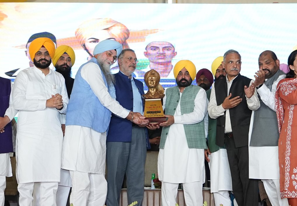 Punjab CM Vows to Build a Progressive State as Dreamt by Shaheed Bhagat Singh