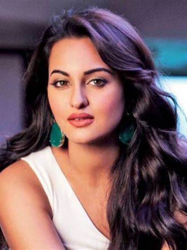 “Bollywood Stars & Their Surprising Past Jobs”