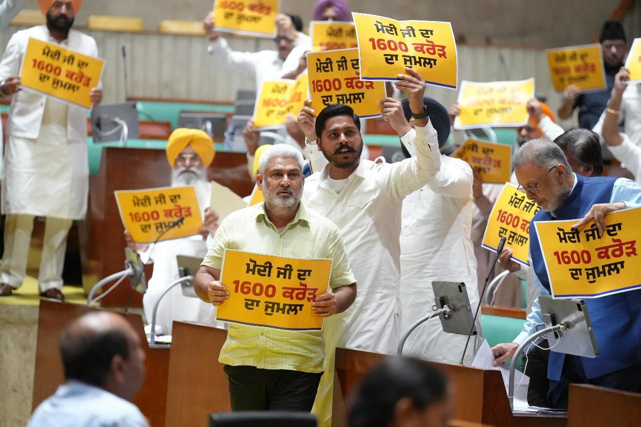 Punjab Govt Stages Assembly Protest, Calls Centre’s ₹1,600 Cr Relief Package a ‘Jumla’, Says Not a Single Rupee Received