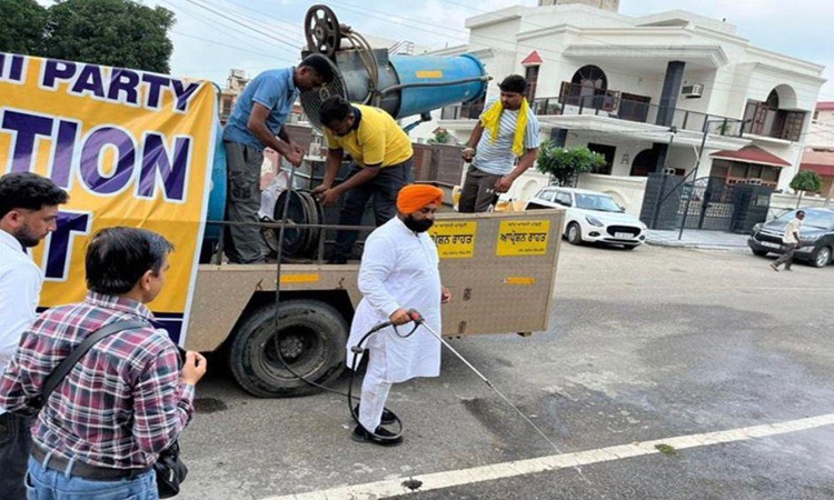 Sanitization Drive Reaches Every Street, Education Minister Harjot Singh Bains Personally Takes Charge