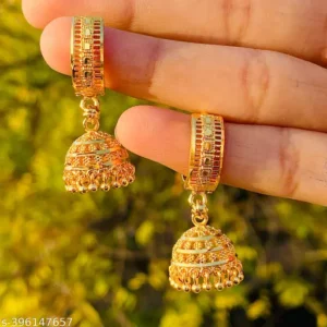Karwa Chauth 2025: 7 Last-Minute Gift Ideas to Delight Your Wife and Make Her Feel Truly Special