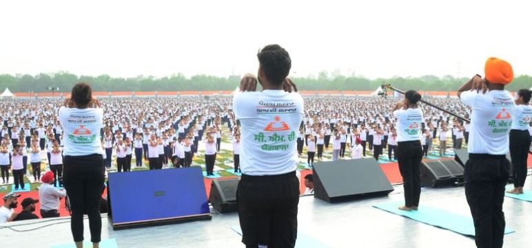 'CM Di Yogashala' creates history; 2 lakh people doing free yoga daily, over 4,500 classes conducted, 2,600+ youth employed 
