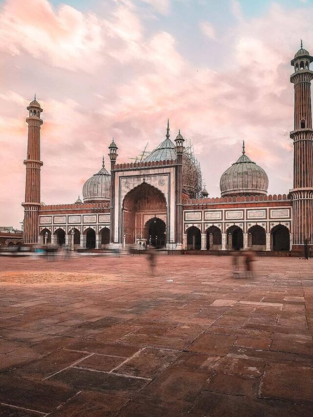 Best Places to Visit in Delhi: Historical Monuments and Attractions