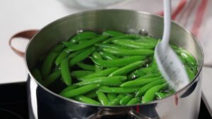 Peel 5 kg of Peas in Just 5 Minutes: Desi Kitchen Hack You Need!