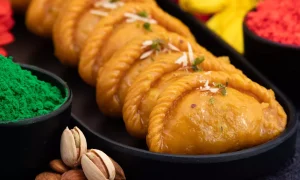 From Gujiya to Thandai: Holi Traditional Dishes You Must Try This Year