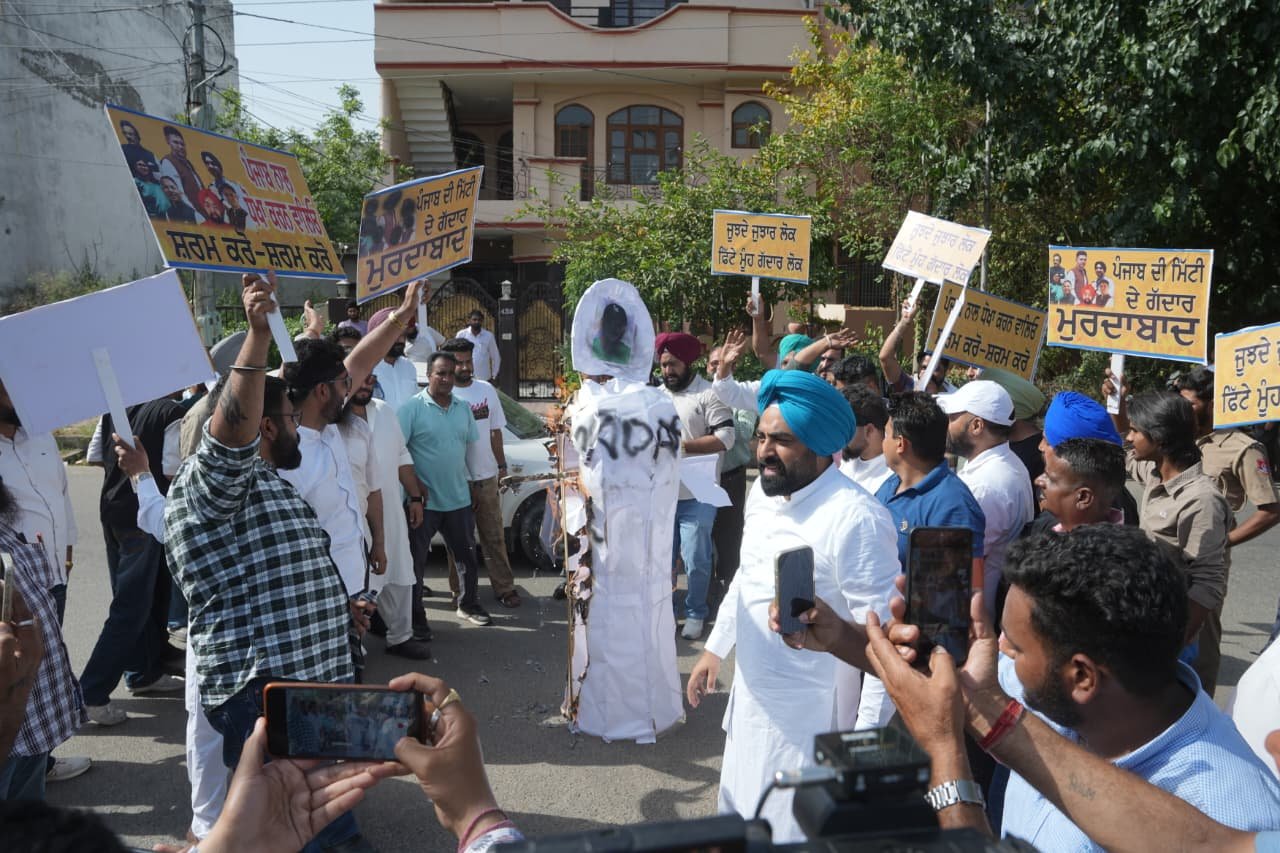 Public anger erupts across Punjab as turncoat MPs face 'Punjab de Gaddar' slogans on walls & streets