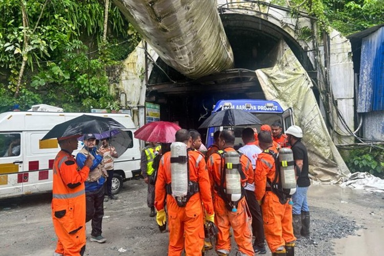 Sikkim Tunnel Collapse Triggers Major Emergency: 10 Dead and 15 Trapped at NHPC Project