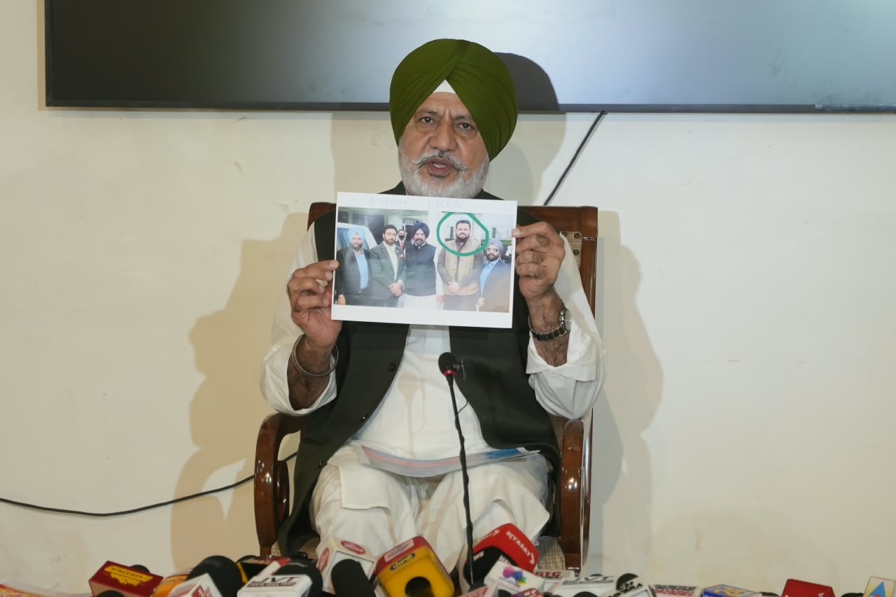 AAP Hits Back At Akali, Baltej Pannu Shows Photos Of Amardeep Grewal With Senior BJP Leaders, Guri Chahal With Akalis